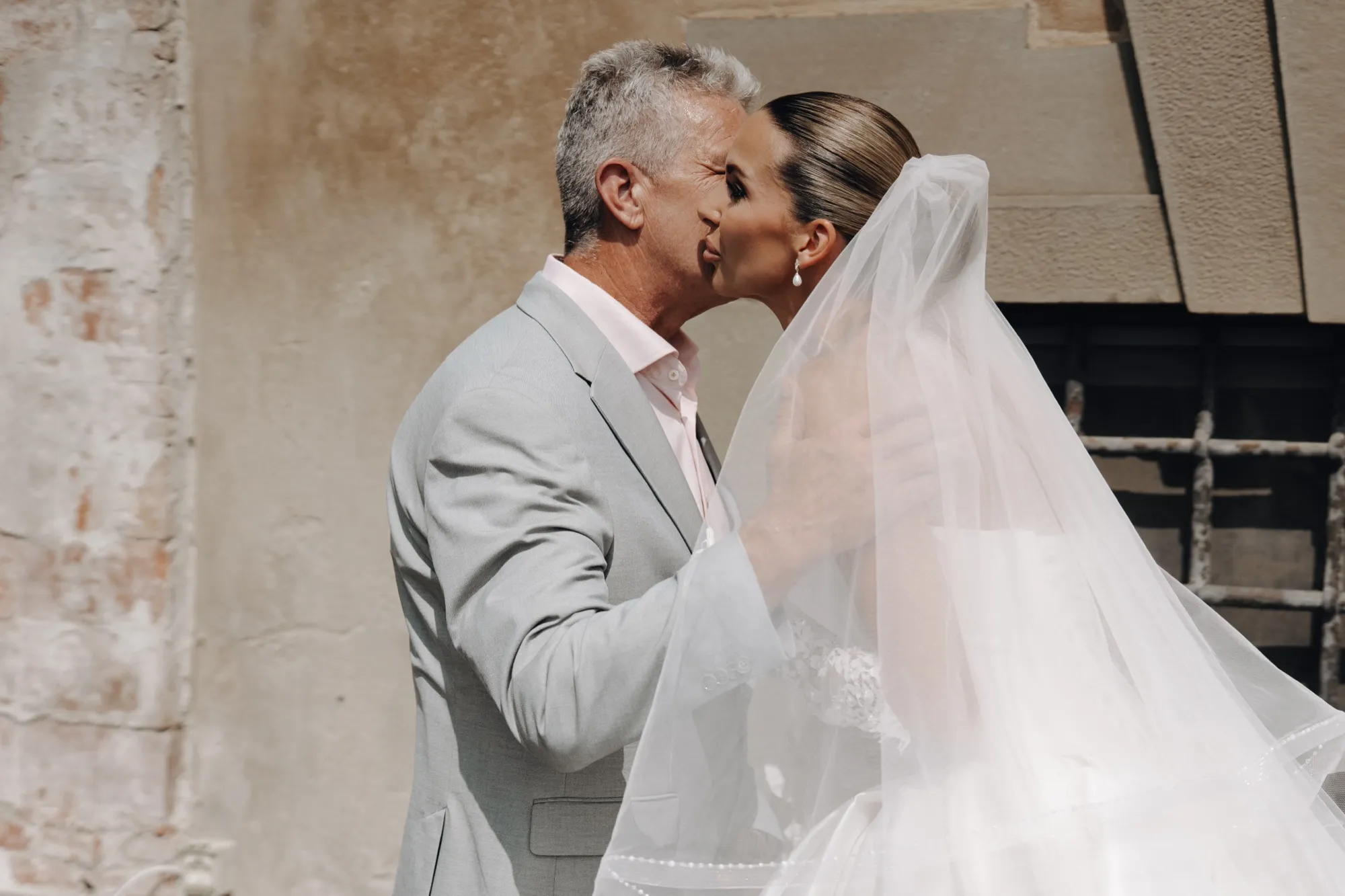 Erste Begegnung des Brautpaars, Hochzeit in der Toskana
